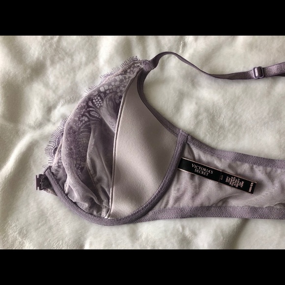 Very Sexy Front Closure Unlined Plunge Bra - Picture 3 of 3